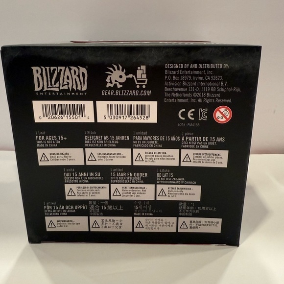 U.C.C. Distributing Overwatch D.VA Carbon Fiber with Meka Figurine NWT - Picture 6 of 6